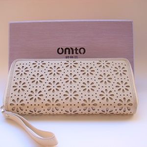 Omto leather womens wallet